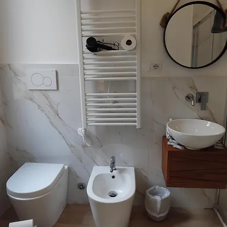 ゲストハウス Sapri & Colombo And ラ・スペツィア