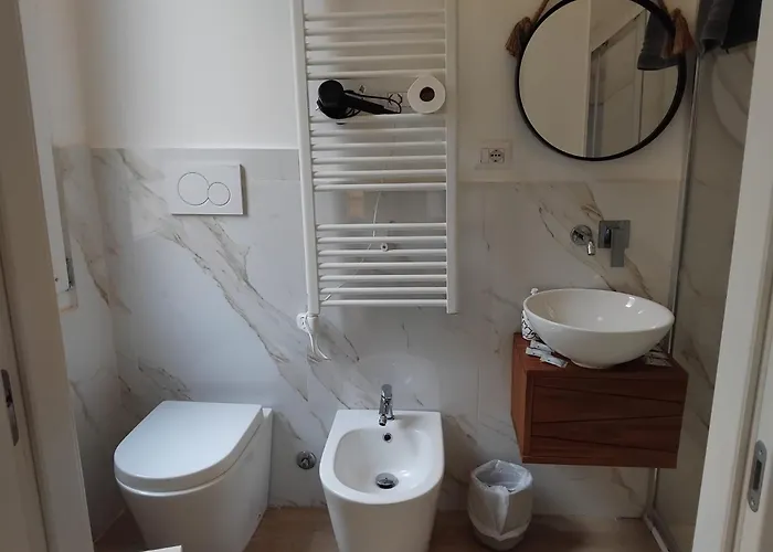 ゲストハウス Sapri & Colombo And ラ・スペツィア