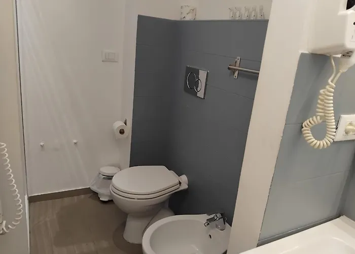 Sapri & Colombo And ゲストハウス 3*