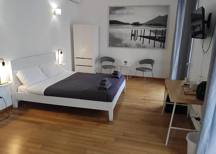 ゲストハウス Sapri & Colombo And 3*