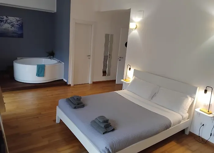 ゲストハウス Sapri & Colombo And ラ・スペツィア