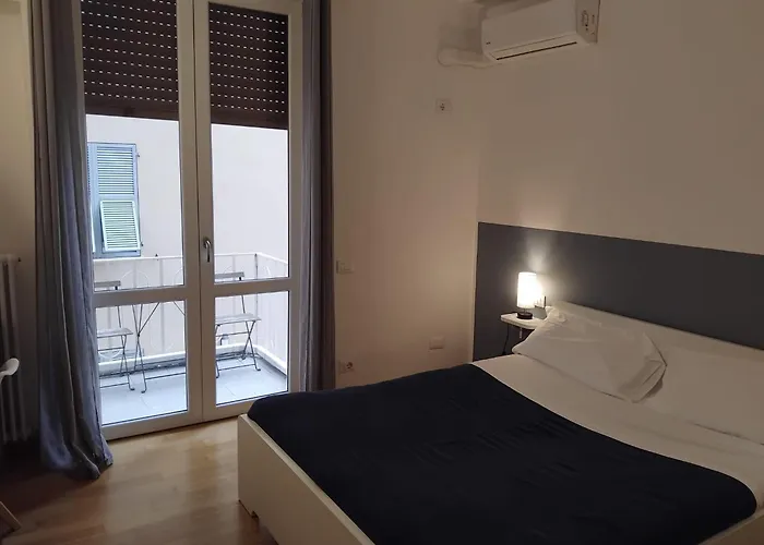 Sapri & Colombo And ゲストハウス